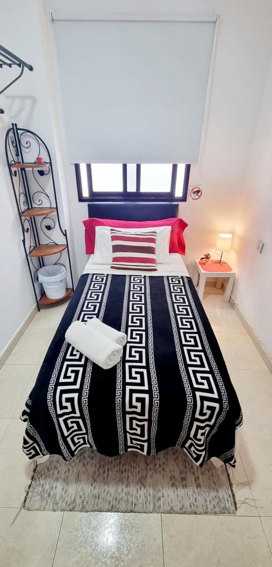 Almar We Go! Habitaciones Privadas En Alcala - Private Rooms - Pieces Privees - In Shared Apartment エクステリア 写真